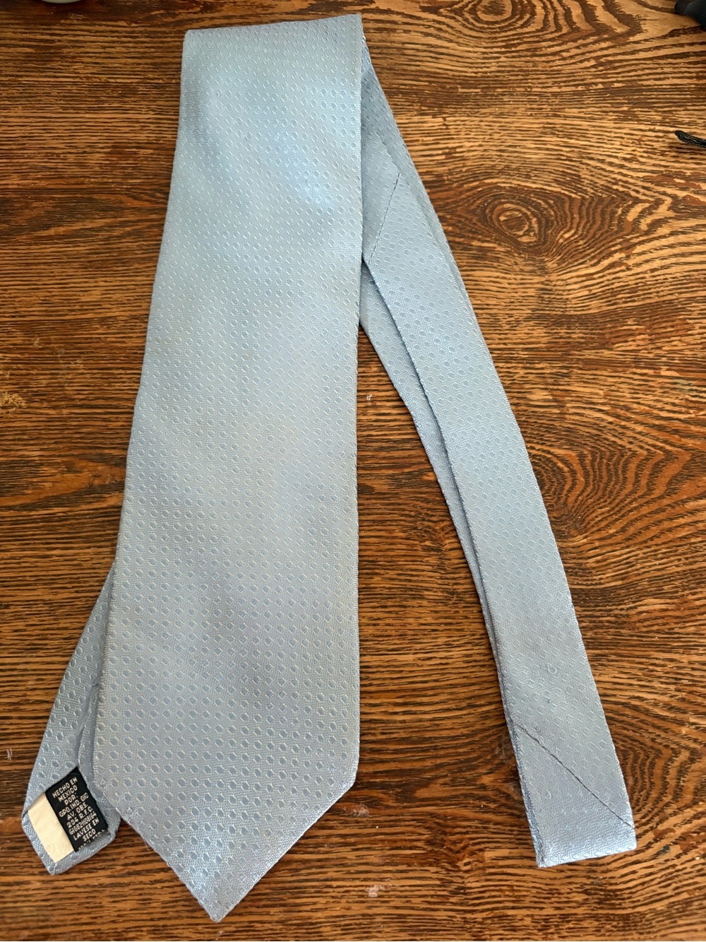 OSCAR DE LA RENTA light Blue Textured 100% Silk Tie 60x4”